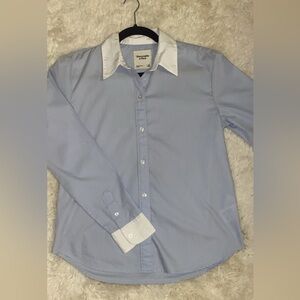 Abercrombie & Fitch womens blue n white button up top